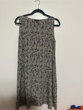 Eileen Fisher Black and White Textured Sleeveless Shift Dress